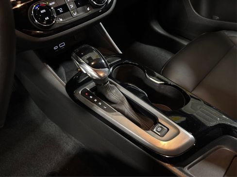 Used 2025 Buick Envista Sport Touring w/ Convenience I Package FWD image 30
