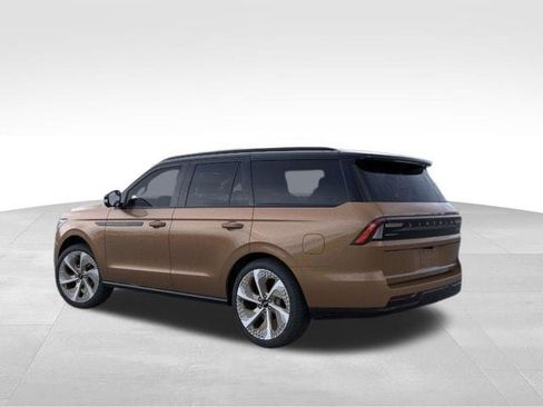 New 2026 Lincoln Navigator Black Label AWD/4WD image 4