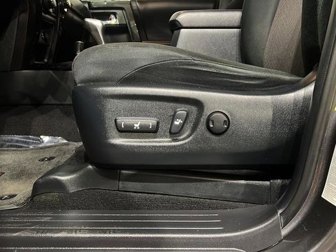 Used 2018 Toyota 4Runner SR5 image 20
