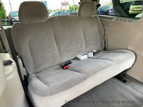 Used 2002 Ford Windstar LX FWD image 14
