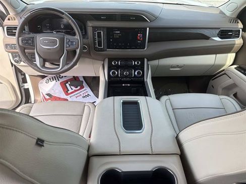 Used 2024 GMC Yukon XL Denali w/ Advanced Technology Package AWD/4WD image 21