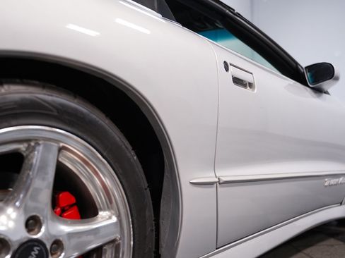 Used 2000 Pontiac Firebird Trans Am RWD image 23