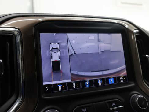 Used 2023 Chevrolet Silverado 2500 High Country image 18