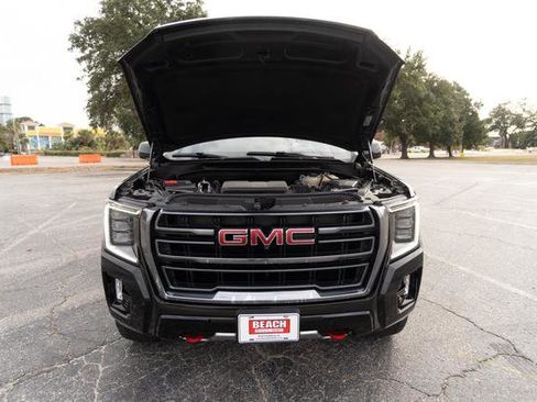 Used 2023 GMC Yukon AT4 w/ Technology Package image 8