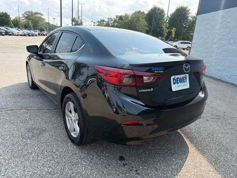 Used 2018 MAZDA MAZDA3 Touring FWD image 3