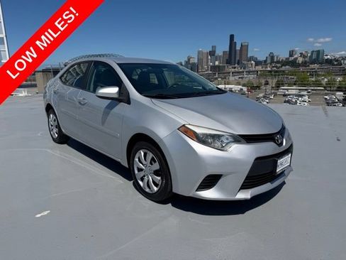 Used 2014 Toyota Corolla LE FWD image 1