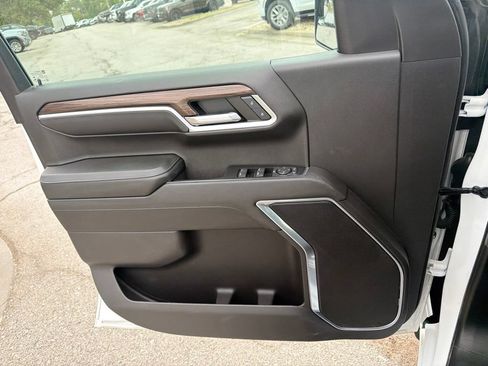 Used 2022 Chevrolet Silverado 1500 RST w/ Z71 Off-Road Package AWD/4WD image 32