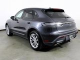 Certified 2022 Porsche Macan image 3