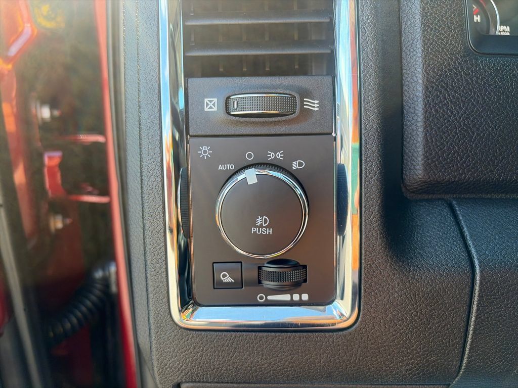 Used 2017 RAM 2500 Laramie w/ Sport Appearance Group AWD/4WD image 30
