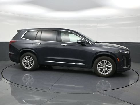 Used 2023 Cadillac XT6 Luxury FWD image 6