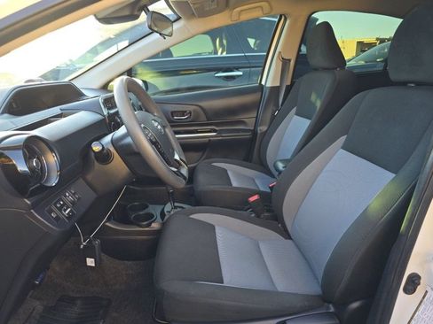 Used 2018 Toyota Prius C Two image 12