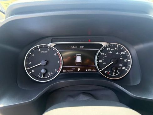 Used 2026 Nissan Rogue SV AWD/4WD image 13