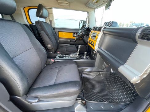 Used 2007 Toyota FJ Cruiser 4WD image 25