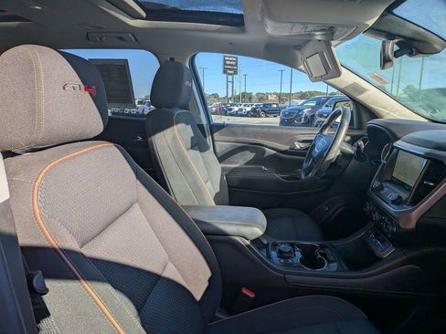 Certified 2022 GMC Acadia AT4 image 31