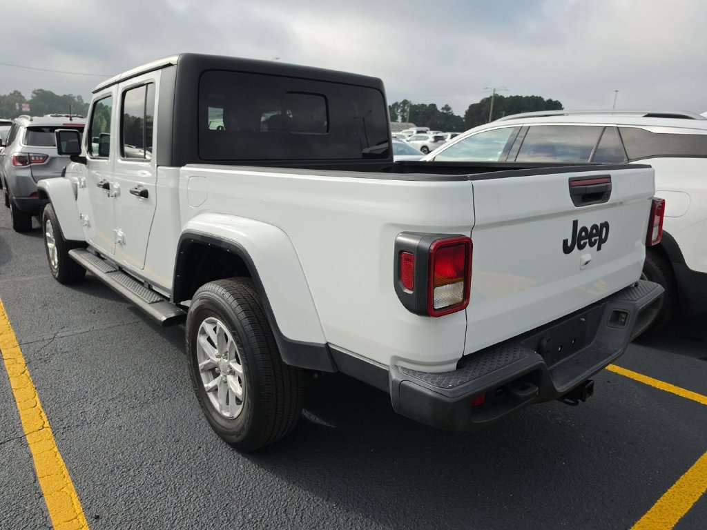 Used 2023 Jeep Gladiator Sport AWD/4WD image 3