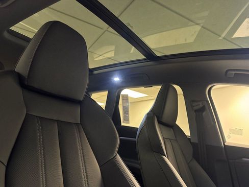 New 2025 Audi Q6 e-tron Premium Plus image 16