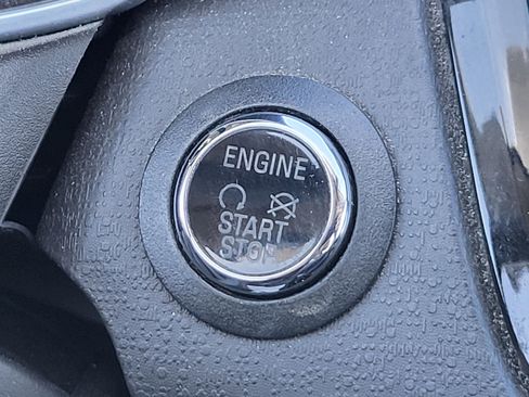 Used 2014 Ford Fiesta Titanium image 20