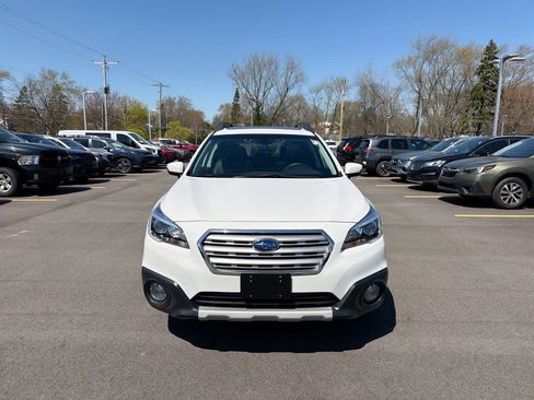 Used 2017 Subaru Outback 3.6R Limited image 16
