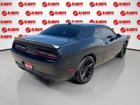 Used 2018 Dodge Challenger SXT w/ Blacktop Package RWD image 5