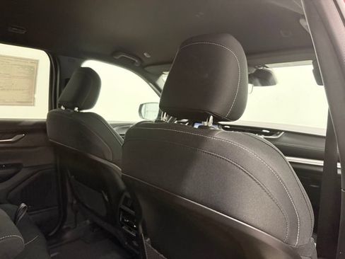 New 2026 Jeep Grand Cherokee Laredo AWD/4WD image 12