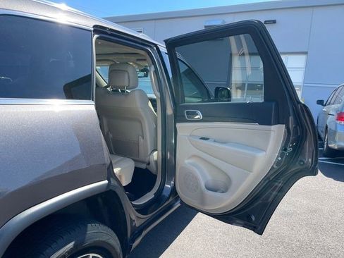 Certified 2021 Jeep Grand Cherokee Limited AWD/4WD image 17