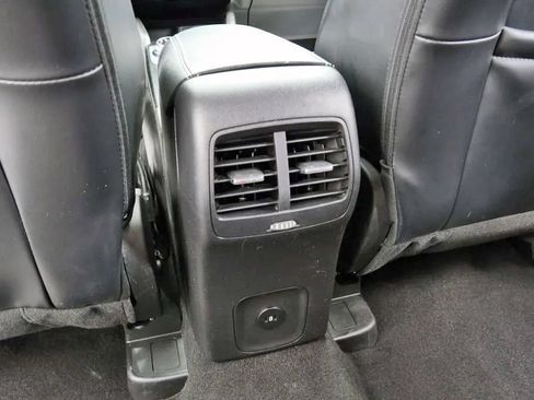 Used 2023 Ford Escape SE FWD image 19