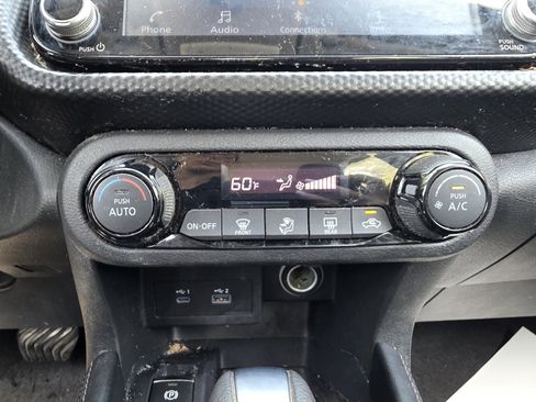 Used 2021 Nissan Kicks SV image 19