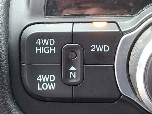 Used 2024 RAM 2500 Big Horn image 25