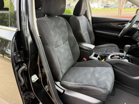Used 2014 Nissan Rogue SV w/ SV Premium Package FWD image 10