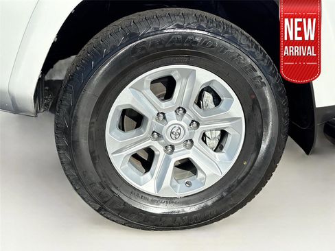 Used 2023 Toyota 4Runner SR5 image 31