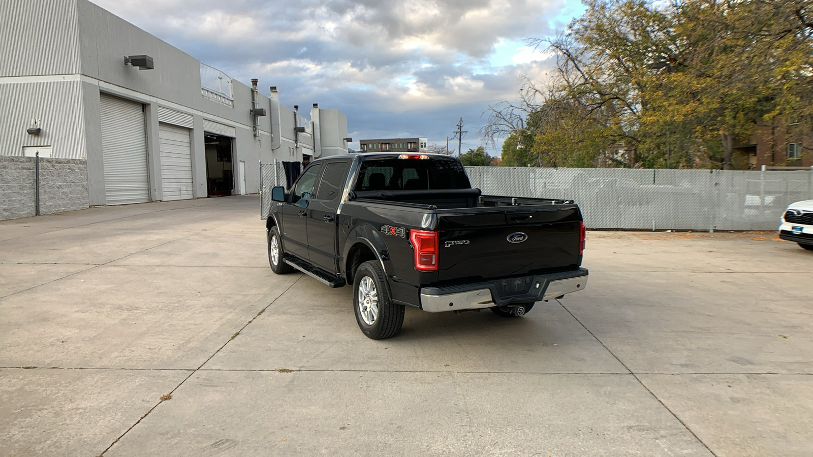 Used 2016 Ford F150 Lariat w/ Equipment Group 501A Mid AWD/4WD image 3