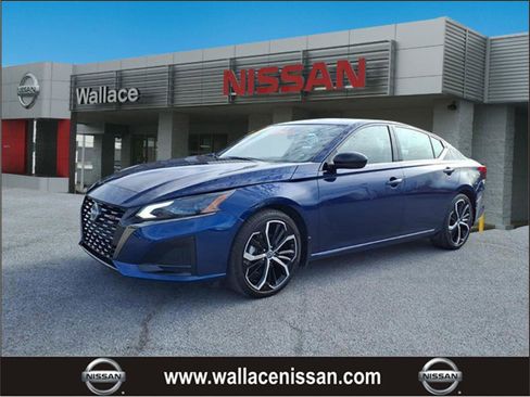 Certified 2023 Nissan Altima 2.5 SR image 1