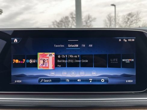 Used 2024 Mercedes-Benz GLS 450 4MATIC image 22