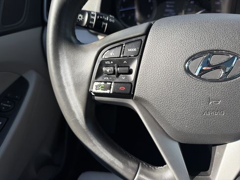 Used 2018 Hyundai Tucson Value w/ Cargo Package FWD image 19