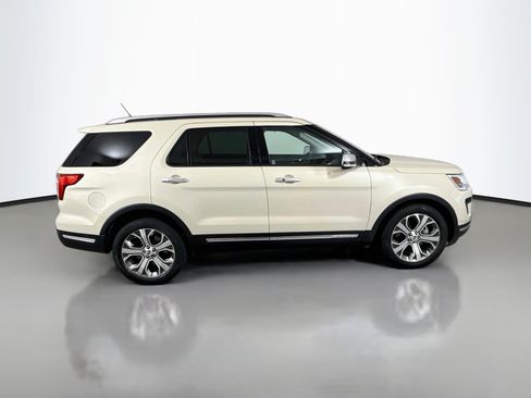 Used 2018 Ford Explorer Platinum AWD/4WD image 8
