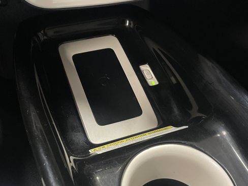 Used 2018 Toyota Prius Four Touring image 28