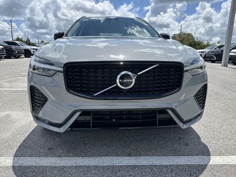 Used 2025 Volvo XC60 B5 Plus w/ Protection Package Premier AWD/4WD image 9