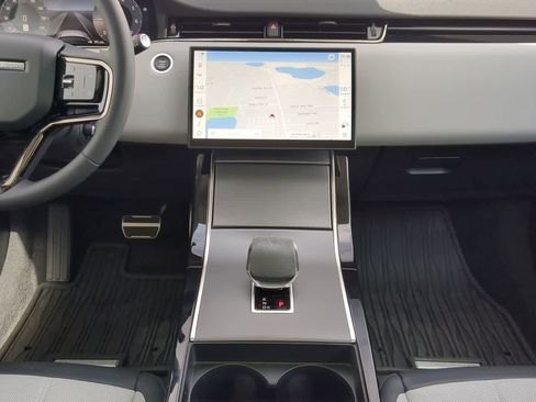 Certified 2025 Land Rover Range Rover Evoque Dynamic SE image 28