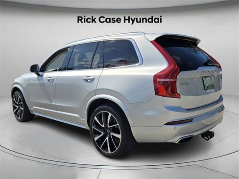 Used 2020 Volvo XC90 T6 Momentum image 7