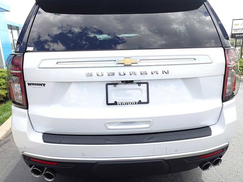 Used 2024 Chevrolet Suburban High Country AWD/4WD image 4