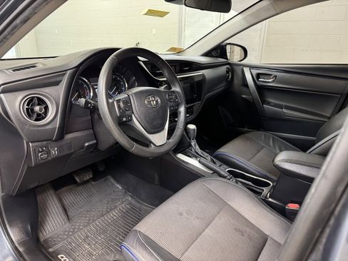 Used 2019 Toyota Corolla SE image 12