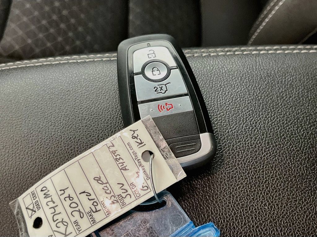 Used 2024 Ford Escape Active w/ Tech Pack #1 FWD image 24