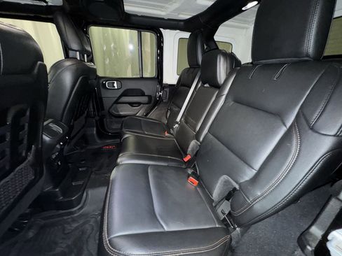 Used 2021 Jeep Wrangler Unlimited Rubicon w/ Dual Top Group image 31