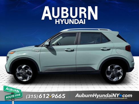 New 2026 Hyundai Venue SEL FWD image 3