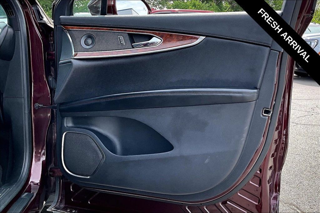 Used 2019 Lincoln Nautilus Reserve AWD/4WD image 27