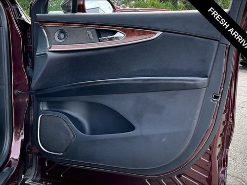 Used 2019 Lincoln Nautilus Reserve AWD/4WD image 27
