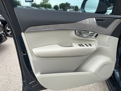 Certified 2023 Volvo XC90 B6 Core w/ Protection Package Premier image 11