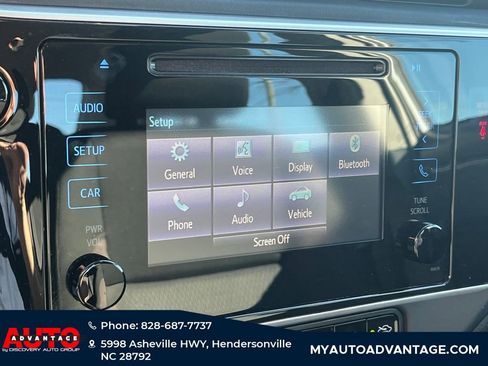 Used 2018 Toyota Corolla LE image 11