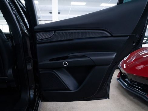 Used 2023 Maserati Grecale Modena AWD/4WD image 20