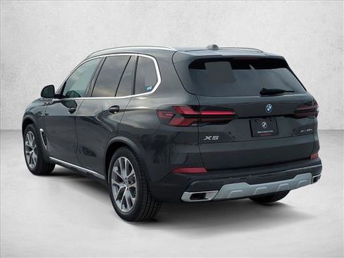 New 2026 BMW X5 xDrive50e image 9